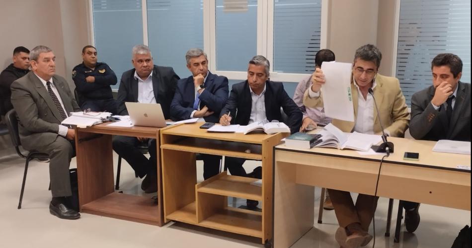 ACTO II- Los abogados proseguir�n hoy con los planteos Para la Fiscalía los sospechosos golpeaban disfrazados de policías