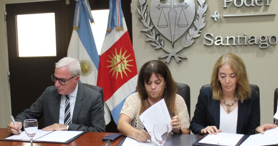 CONVENIO En el acto estuvieron presentes los referentes de las instituciones involucradas