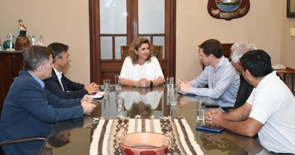 Fuentes recibió en el salón de acuerdos al director de Sustentabilidad sin Fronteras