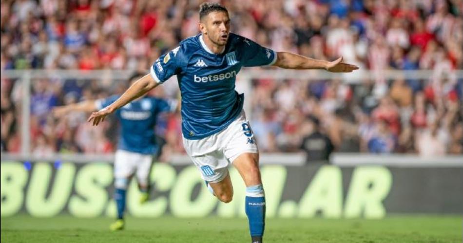 La Academia en busca del triunfo en su debut