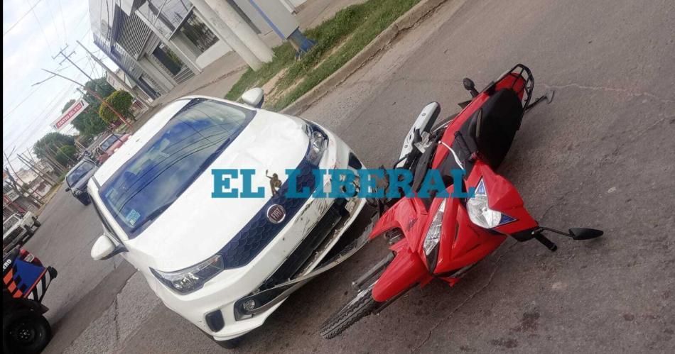 Joven de 18 antildeos chocoacute a un motociclista y lo dejoacute hospitalizado 