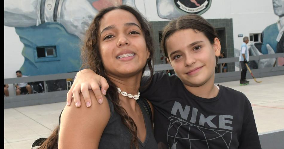 ENCUENTRO DE HOCKEY SOBRE PATINES