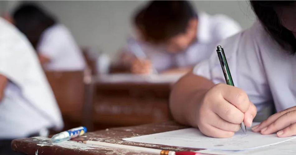 Educacioacuten- Argentina lidera en matriacutecula pero crece la brecha entre escuelas puacuteblicas y privadas