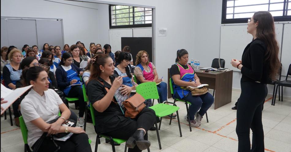 Docentes se capacitaron sobre el protocolo de actuacioacuten en casos de maltrato y abuso infantil