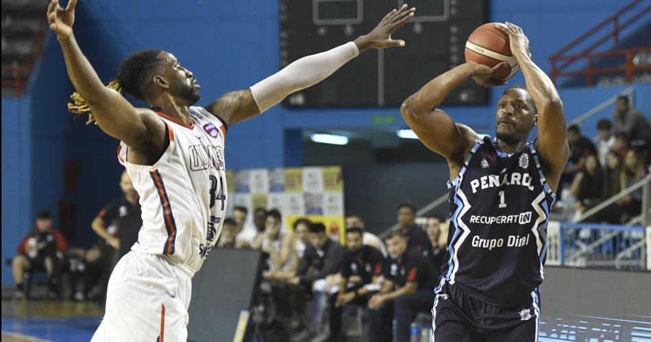 Quimsa festejoacute en La Feliz- vencioacute con claridad a Pentildearol