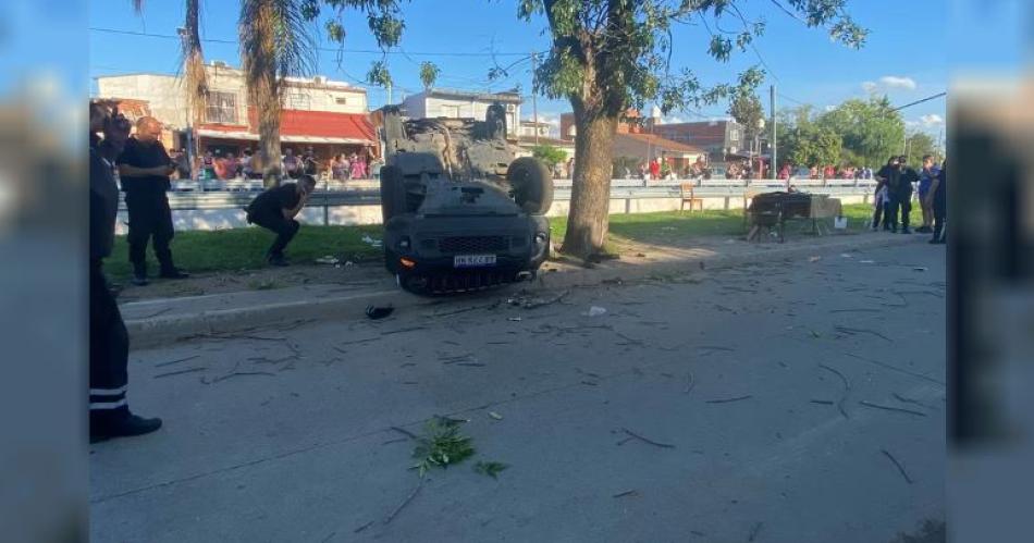 Foto- Agencia -Noticias Argentinas La camioneta en la que huían los delincuentes que atropellaron a la beba