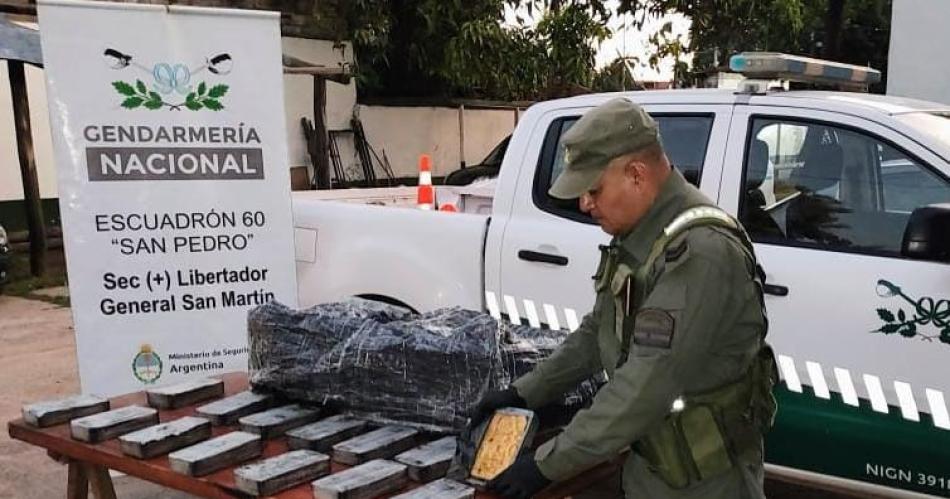 Quiso burlar a Gendarmeriacutea escondiendo 14 kilos de pasta base dentro de un parlante