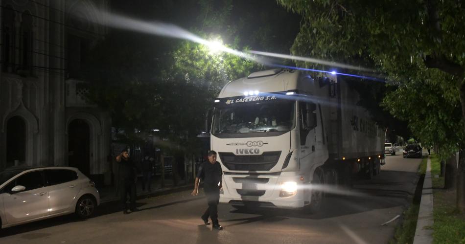 VIDEO Secuestran un camioacuten bananero con 100 kilos de cocaiacutena en Santiago