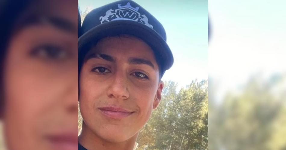 Xavier López Moyano de 17 años estaba con su hermanito limpiando la camioneta de la familia al momento del accidente