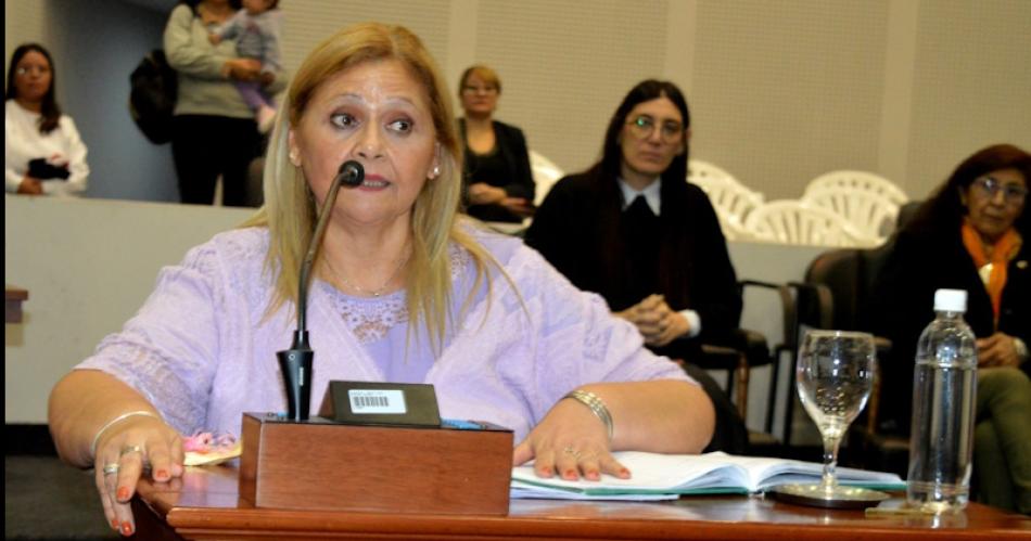 Marta Arenas prestoacute juramento como concejal