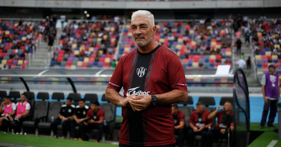 OMAR DE FELIPPE PALPITÓ EL DEBUT INTERNACIONAL ANTE LIGA DE QUITO Y SE MOSTRÓ OPTIMISTA