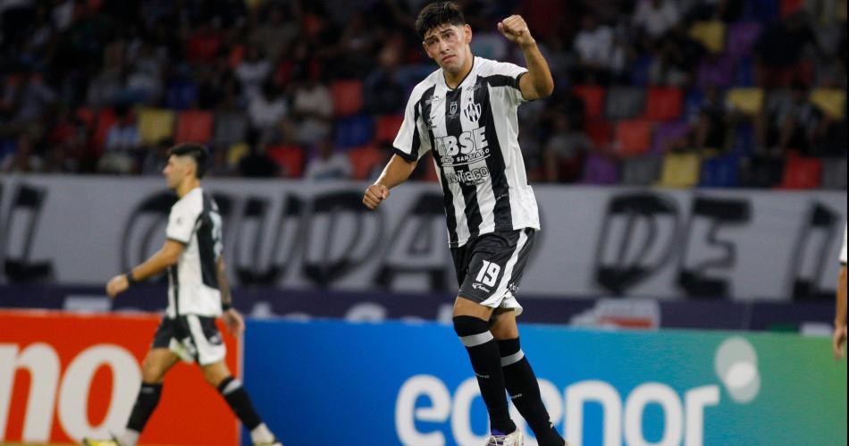 LAUTARO RIVERO EL DEFENSOR SE MOSTRÓ EXPECTANTE POR EL DEBUT COPERO DEL FERRO