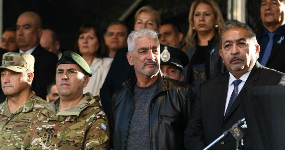  De Felippe fue homenajeado en el acto oficial por las Malvinas