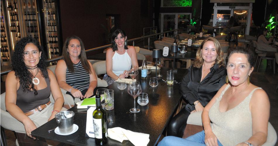 EY LLEVOacute A FITO PAacuteEZ A ZAMBRA