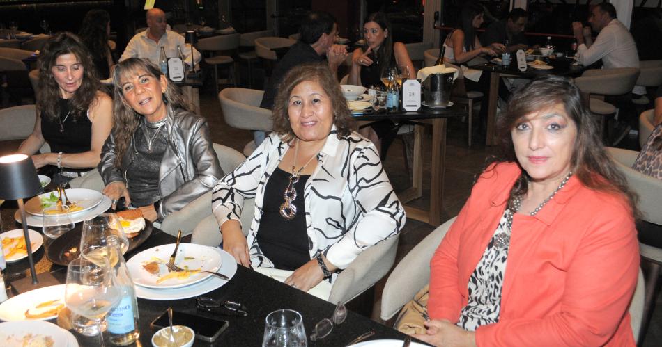 EY LLEVOacute A FITO PAacuteEZ A ZAMBRA