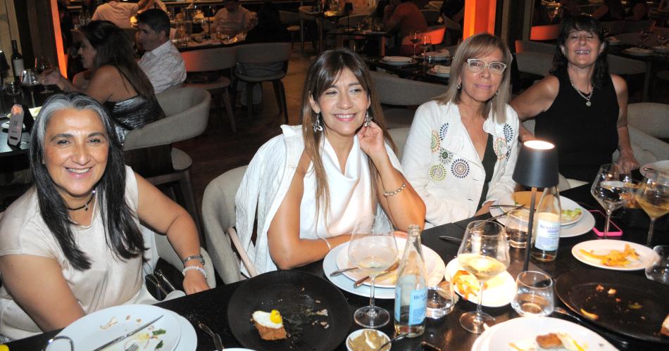 EY LLEVOacute A FITO PAacuteEZ A ZAMBRA