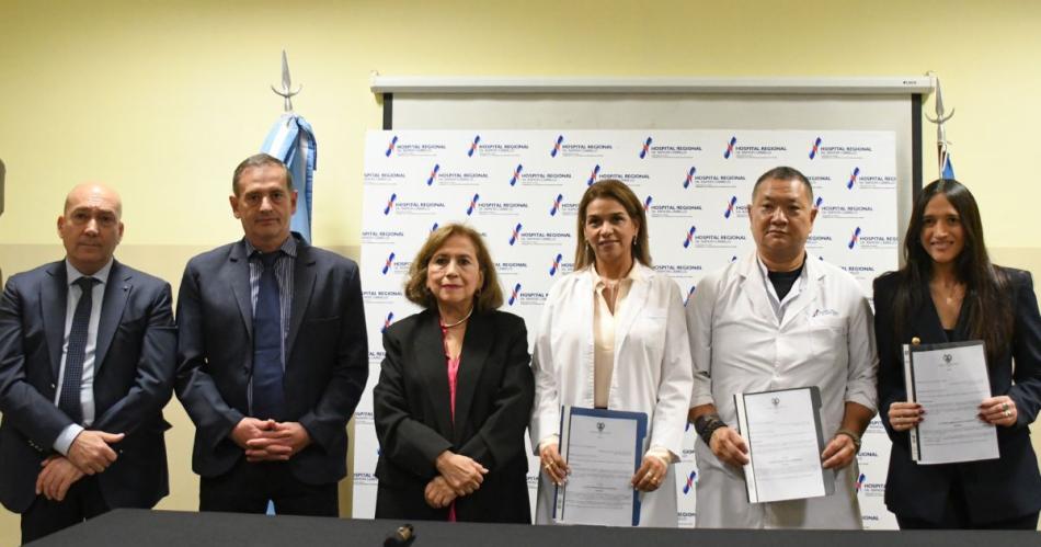 La ministra Natividad Nassif con las nuevas autoridades