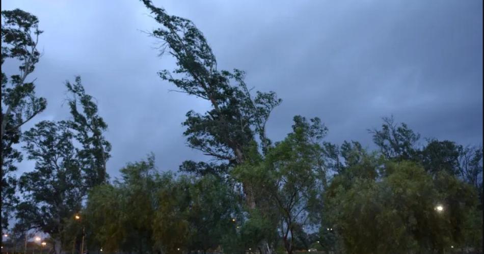 Brusco descenso de temperatura en Santiago- mÃxima de 17° y fuertes rÃfagas de viento (Foto- Archivo El Liberal)