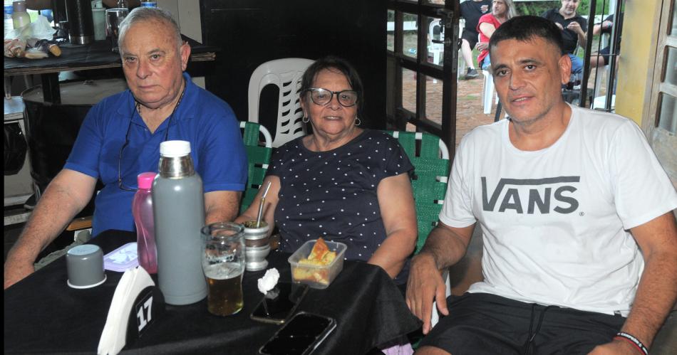 UNA PENtildeA SOLIDARIA ABRAZOacute A NATALIA LAINI