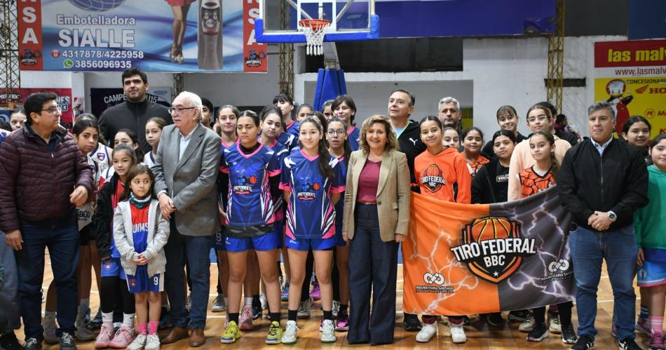 La intendente Fuentes participoacute del lanzamiento de la Liga Femenina de Baacutesquet Federado