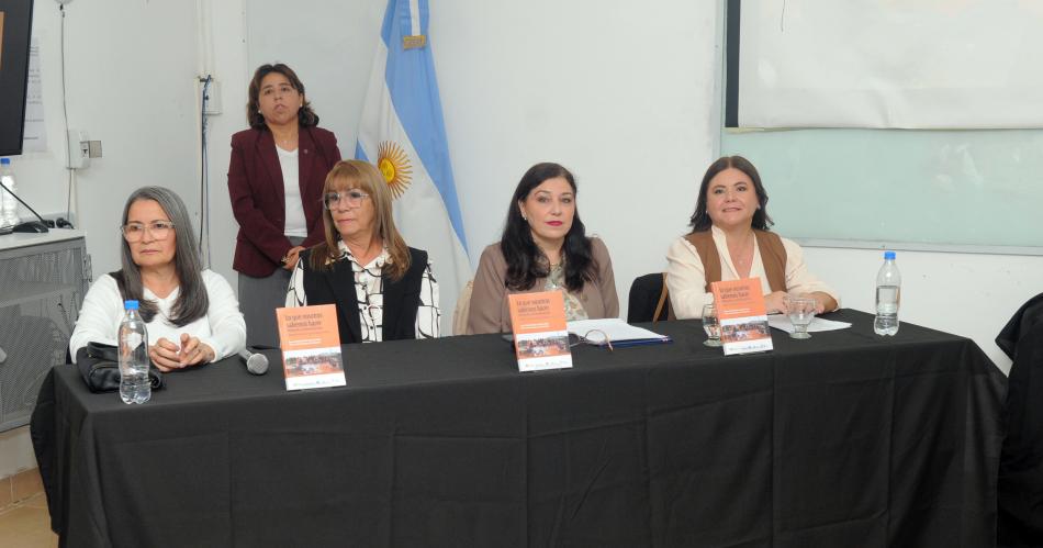 PRESENTACIOacuteN DE LIBRO EN LA UNSE