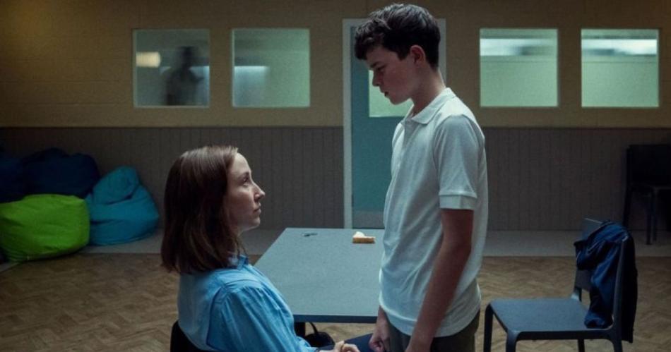 Los riesgos que (seguro) tiene un nintildeo de 12 antildeos que estaacute empantallado