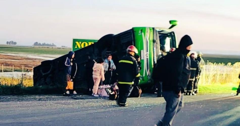 Tragedia- al menos cinco muertos y 29 heridos tras el vuelco de un colectivo