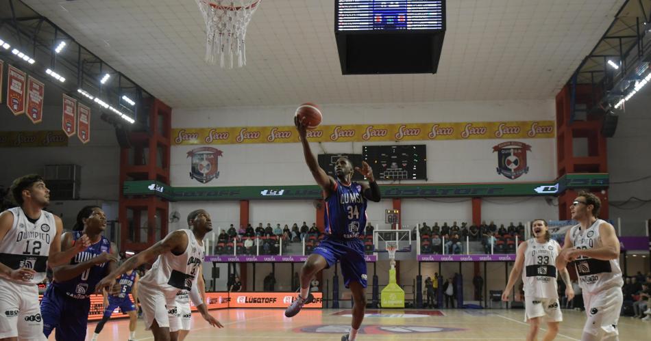 Quimsa aplastoacute a Oliacutempico en el Estadio Ciudad