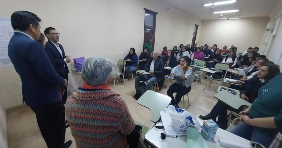 Gran convocatoria en los cursos dictados por Municipalidad en la UNSE e Indes