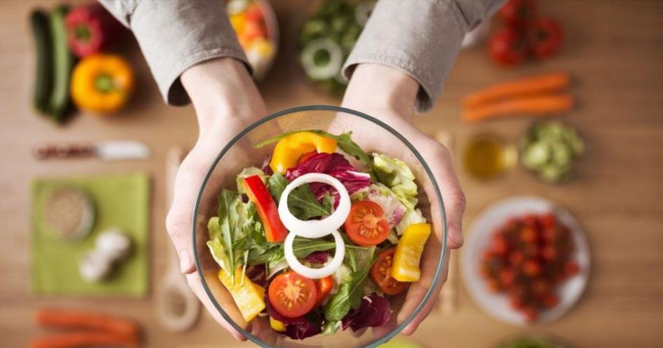 Especialistas revelan que simples cambios de haacutebitos pueden ayudar a prevenir la demencia