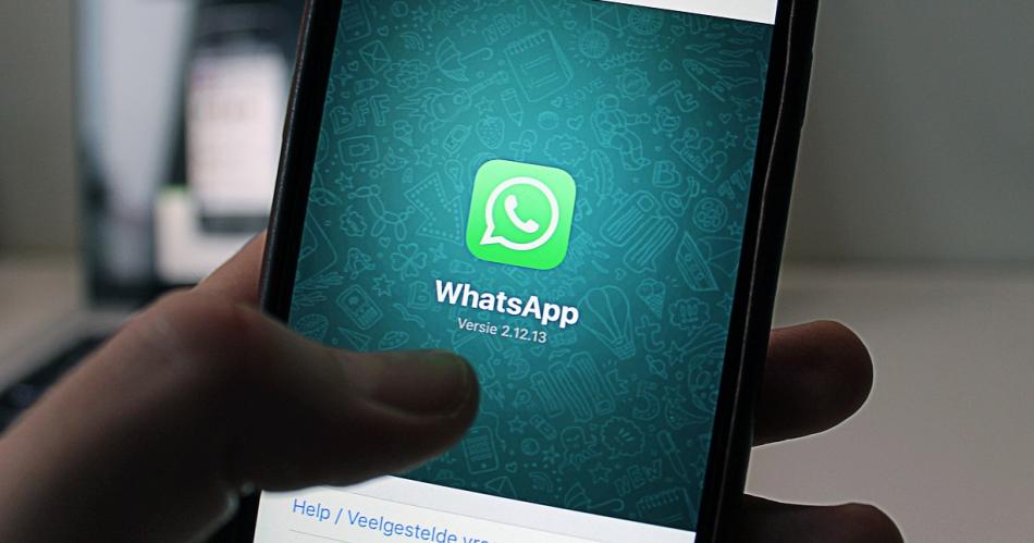 Cómo es la nueva función de WhatsApp que confundió y alertó a los santiagueños