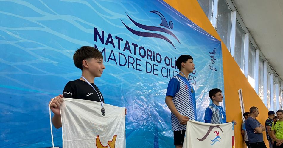 Brillaron los Delfines de la Normal Belgrano en el Torneo Otontildeo de Natacioacuten