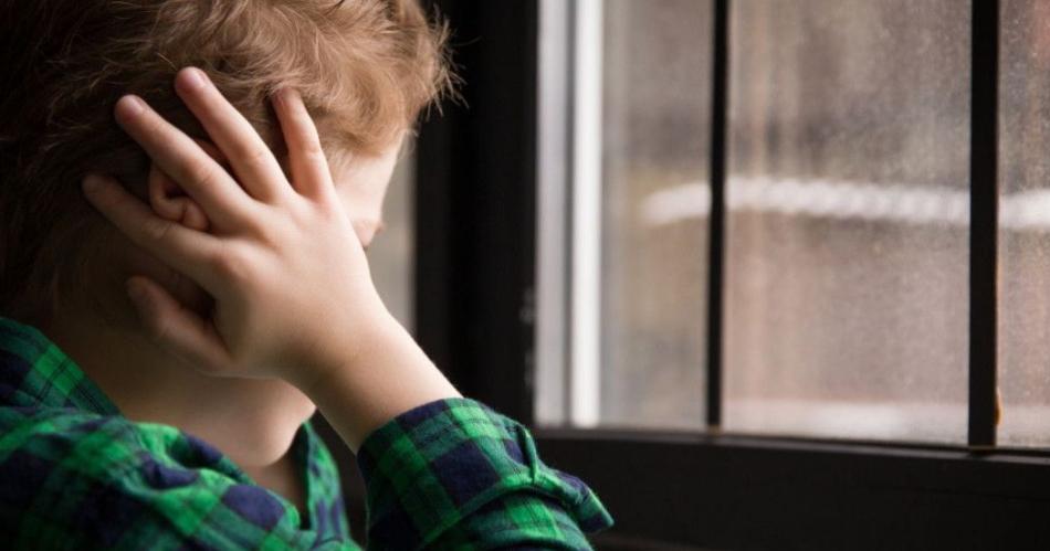  La contaminación auditiva provoca altos impactos ambientales y educativos para los menores