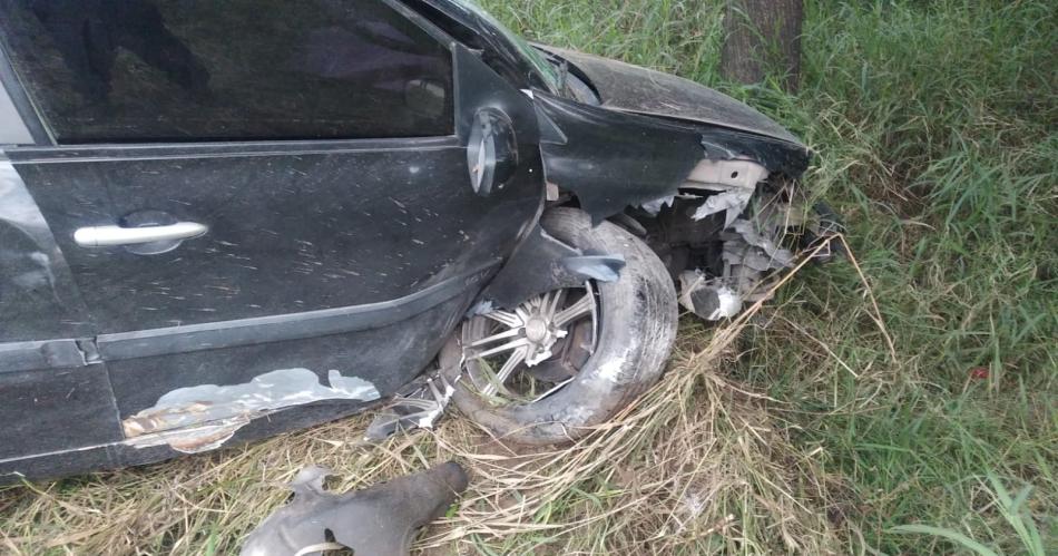 Accidente en Camino de la Costa- un conductor herido tras impactar contra un poste