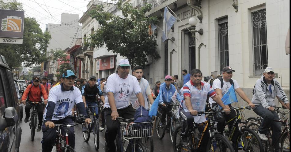El Viacutea Crucis en bicicleta tendraacute en esta edicioacuten un sentido solidario
