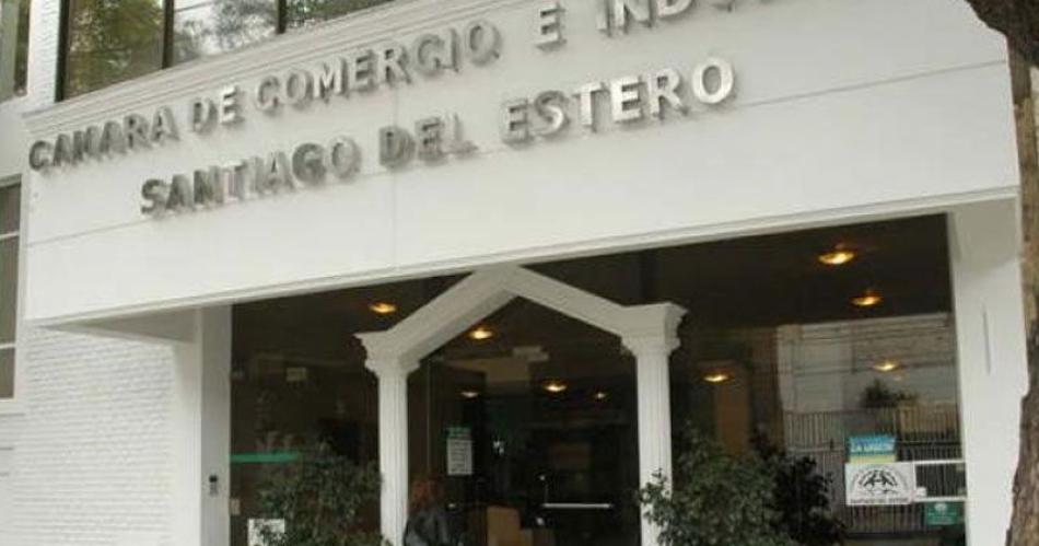 Comercio- cruce entre la Caacutemara y el Sindicato por descuento a empleados que pararon