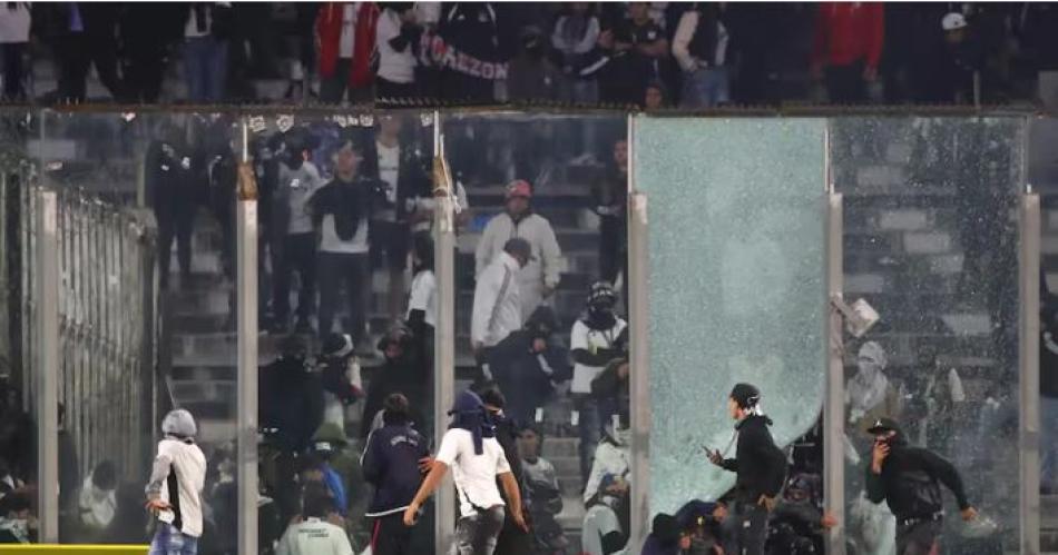 Incidentes y muertes en el estadio de Colo Colo- renunció la jefa de Estadio Seguro e imputaron a un carabinero