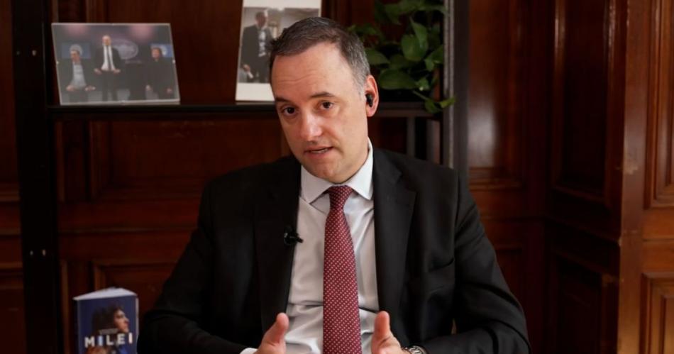 Manuel Adorni criticó con dureza al PRO