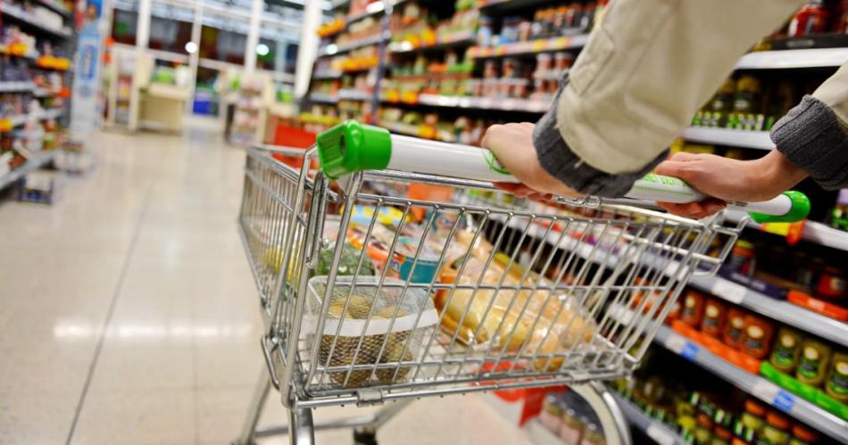 Volvioacute a subir- la inflacioacuten de marzo fue del 37-en-porciento- y acumuloacute maacutes de 55-en-porciento- interanual seguacuten el INDEC