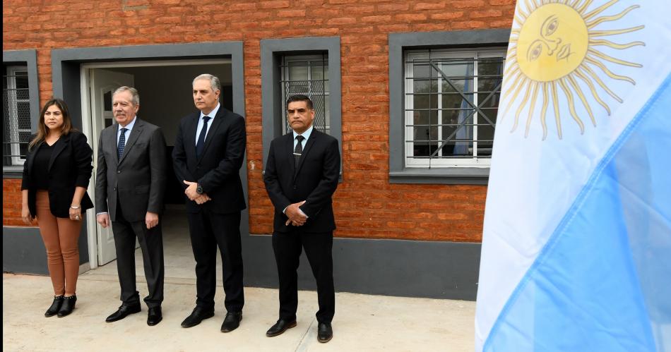 El Jefe de Gabinete inauguroacute un Destacamento Policial en Dontildea Luisa