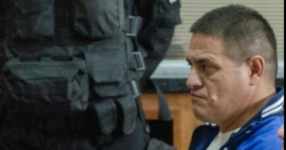 VEREDICTO Walter Álvarez (izq) purgar 7 años Su abogada Claudia Paz apelaría la pena Omar anoche se aprestaba a recuperar la libertad