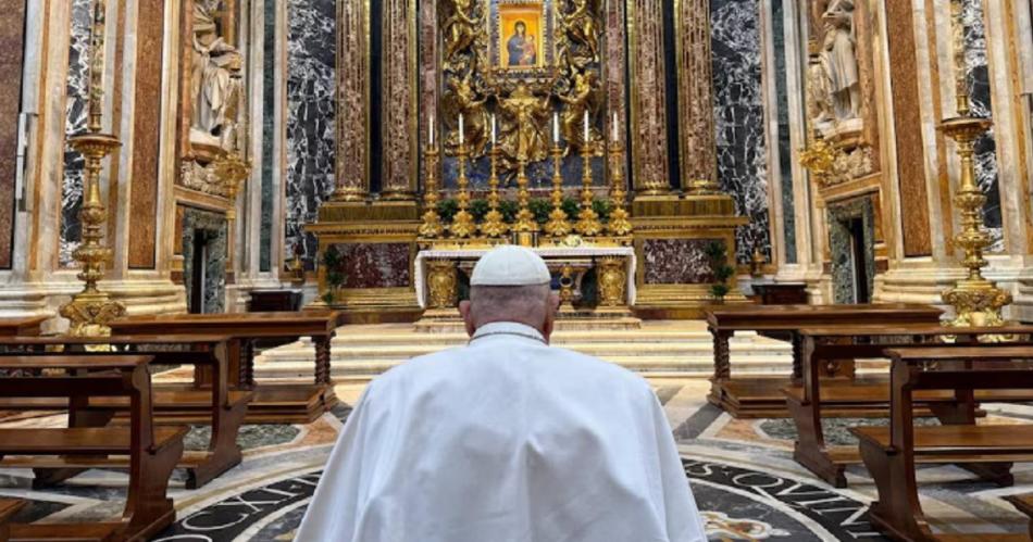 Sorpresiva visita del papa Francisco a Santa Mariacutea la Mayor antes de la Semana Santa