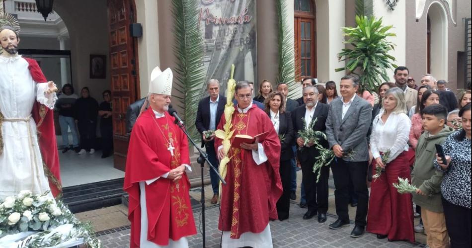 El cardenal Bocalik presidió la misa y bendición de Ramos