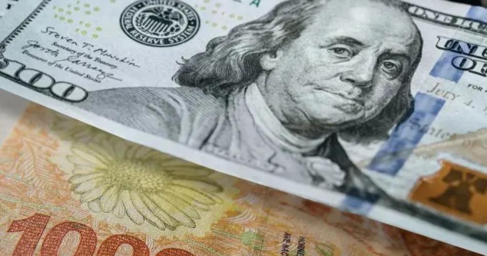 Comprar doacutelar ahorro- ARCA oficializoacute el fin de la percepcioacuten del 30-en-porciento- de impuestos a las Ganancias