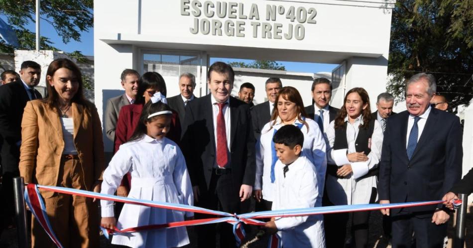 El gobernador Zamora inauguró obras en Donadeu y en Agustina Libarona