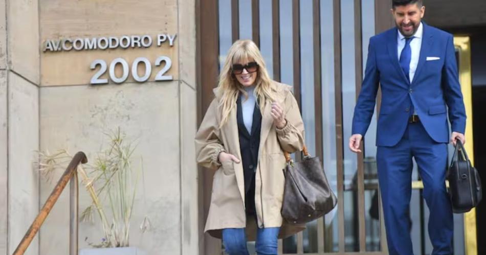 Viviana Canosa se presentó en los tribunales de Comodoro Py junto a su abogado