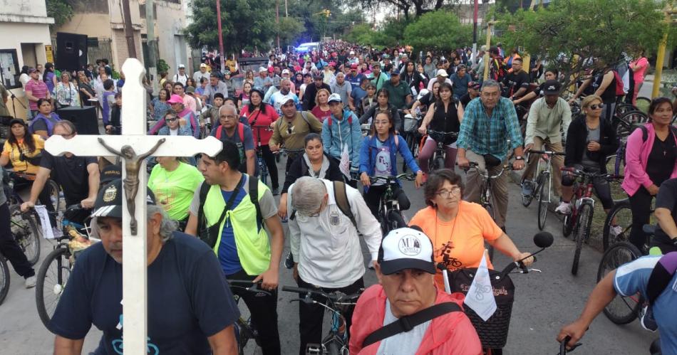 Viernes Santo- el Viacutea Crucis en bicicleta regresa con un mensaje de fe y esperanza para los santiaguentildeos
