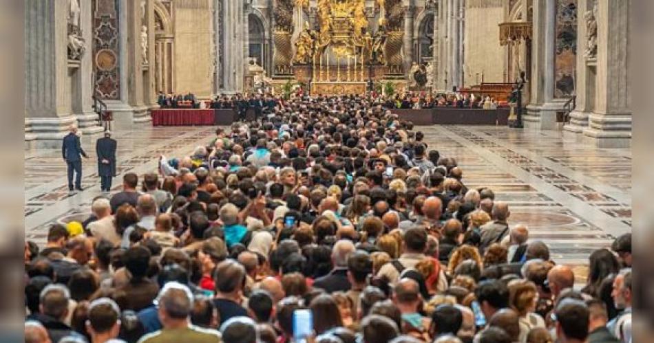 Ms de 130 mil fieles ya se despidieron del Papa (Foto- Vaticano)