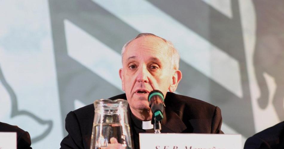  Jorge Bergoglio fue vicecanciller de la Universidad del Salvador (USAL) entre 1973 y 1979