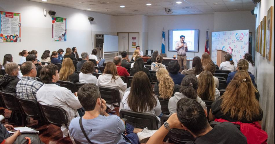 ENCUENTRO Est a cargo de destacados profesionales